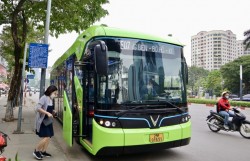 Sẵn sàng các phương án vận tải hành khách công cộng phục vụ Nhân dân dịp Tết Dương lịch