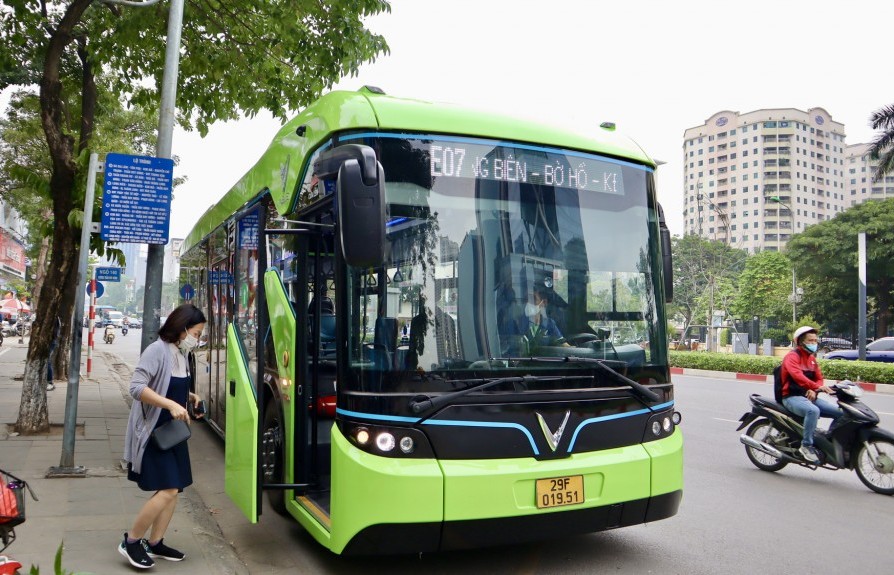 Sẵn sàng các phương án vận tải hành khách công cộng phục vụ Nhân dân dịp Tết Dương lịch