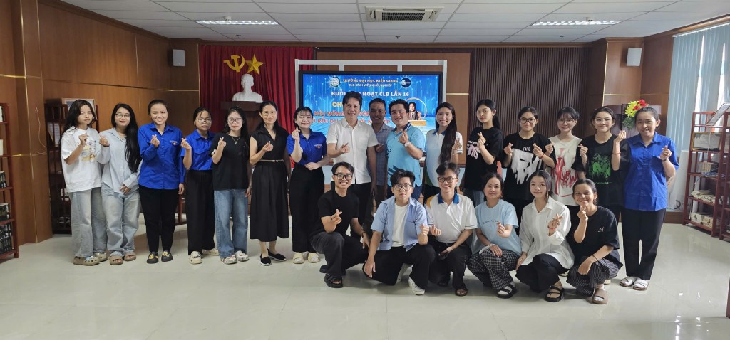 Phát huy vai trò thanh niên trong bảo vệ môi trường nông thôn bền vững