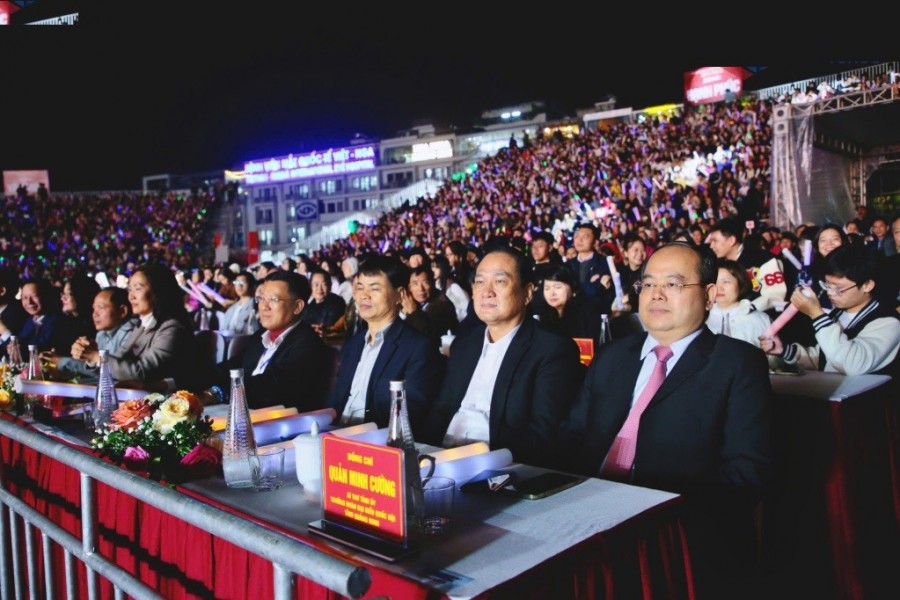 Lãnh đạo tỉnh Quảng Ninh theo dói chương trình