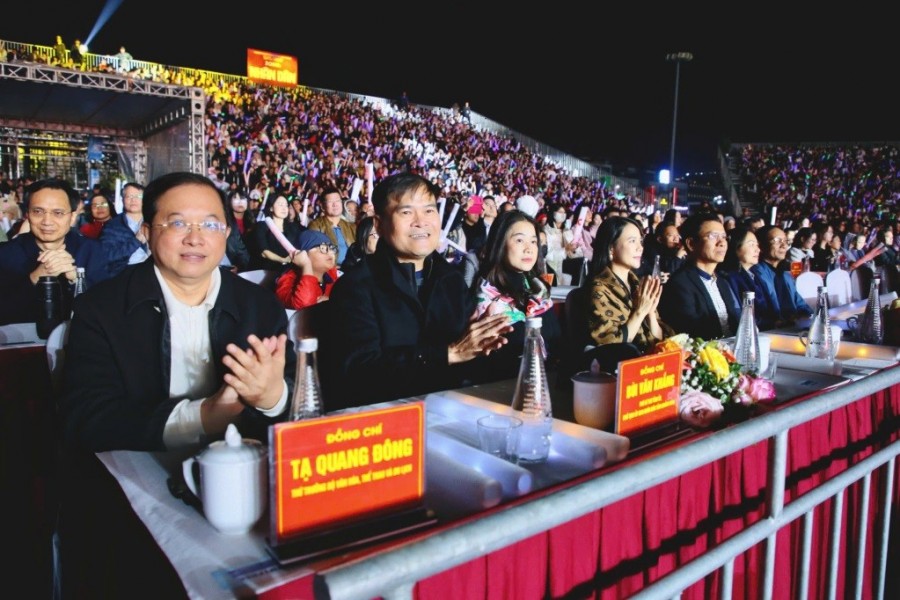 Quảng Ninh: Lan tỏ tinh thần kỷ luật đồng tâm tại đêm Countdown