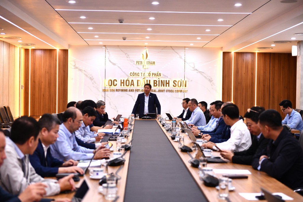 Chủ tịch HĐQT BSR Bùi Ngọc Dương chủ trì cuộc họp triển khai kế hoạch sản xuất kinh doanh năm 2026