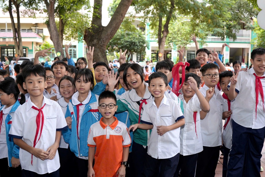 Nâng cao chất lượng dân số, bồi đắp tri thức, xây dựng nguồn nhân lực chất lượng cao cho tương lai Nâng cao chất lượng dân số, bồi đắp tri thức, xây dựng nguồn nhân lực chất lượng cao cho tương lai