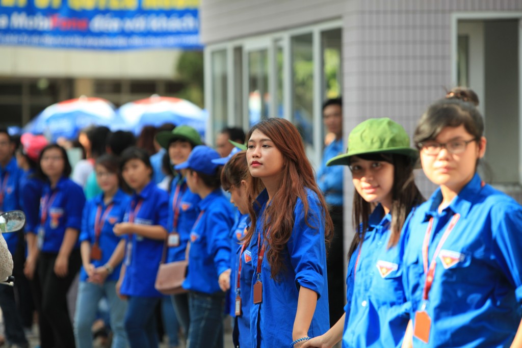 Chính sách dân số mới là cơ hội để trong tương lai Việt Nam sẽ có một thế hệ lao động mới, kéo dài cơ cấu dân số vàng, bảo đảm nguồn lực cho phát triển đất nước Chính sách dân số mới là cơ hội để trong tương lai Việt Nam sẽ có một thế hệ lao động mới, kéo dài cơ cấu dân số vàng, bảo đảm nguồn lực cho phát triển đất nước