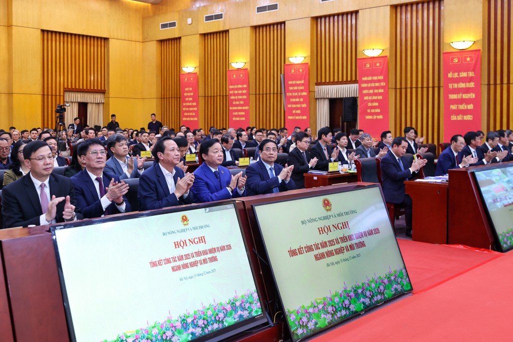 Thủ tướng Phạm Minh Chính dự hội nghị tổng kết công tác năm 2025 và triển khai nhiệm vụ năm 2026 ngành Nông nghiệp và Môi trường - Ảnh: VGP/Nhật Bắc