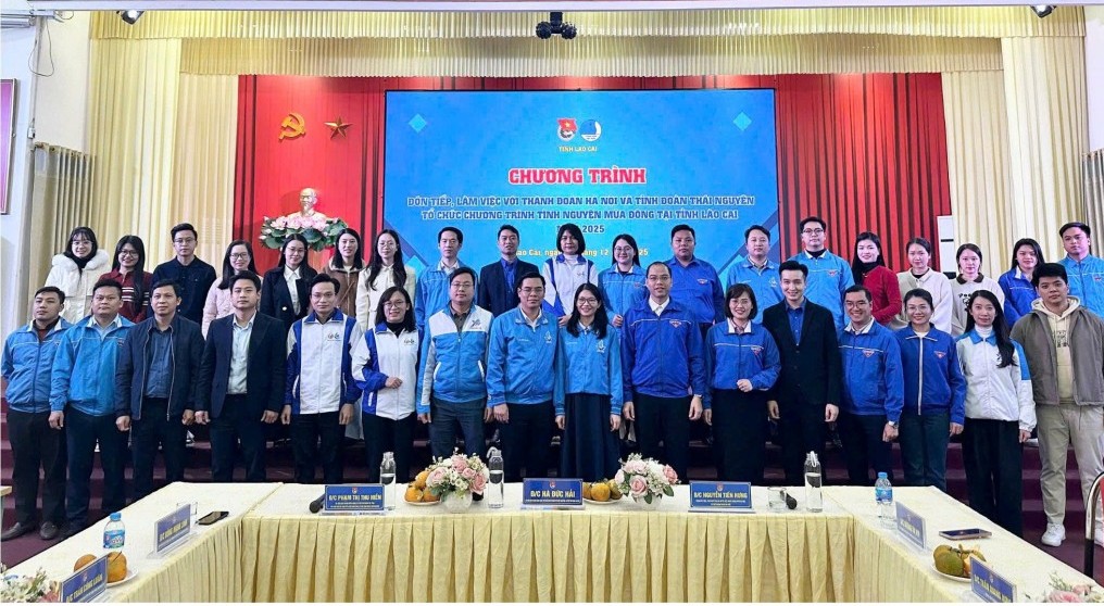 Mùa đông ấm nơi biên cương: Dấu ấn tình nguyện tuổi trẻ Thủ đô