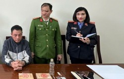 Kim Bảng (Nghệ An): Triệt xóa đường dây mua bán ma túy, thu giữ 2 bánh heroine và súng