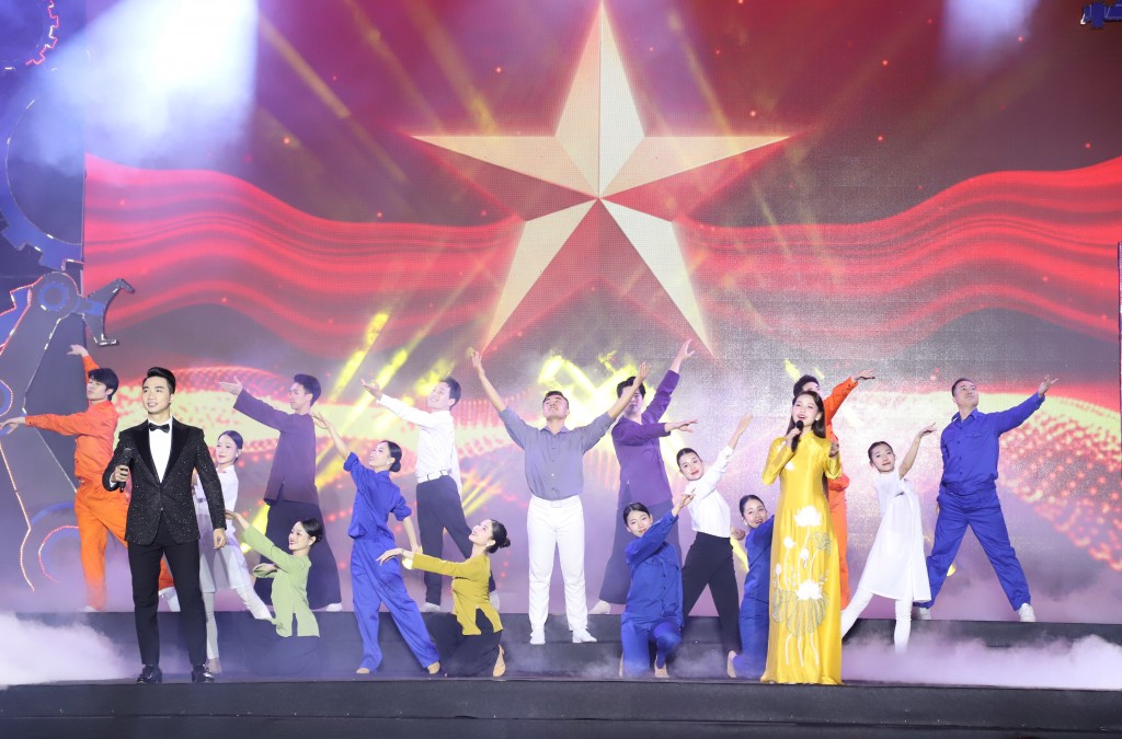 Mang nghệ thuật lan tỏa khí thế, khát vọng tiên phong