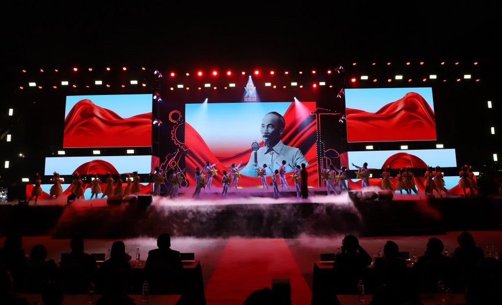 Mang nghệ thuật lan tỏa khí thế, khát vọng tiên phong