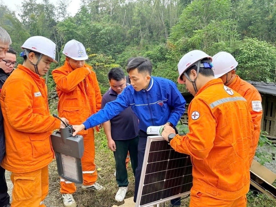 EVNNPC tiếp nối truyền thống đồng hành, tri ân khách hàng EVNNPC tiếp nối truyền thống đồng hành, tri ân khách hàng