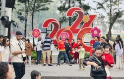 Hà Nội đón 560.000 lượt khách, doanh thu du lịch lập kỷ lục dịp Tết Dương lịch 2026