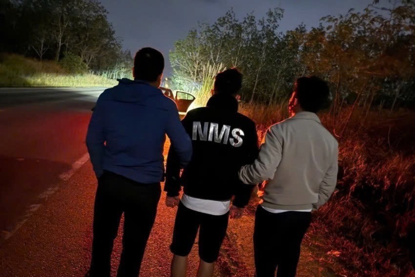 Đối tượng Phan Bảo Nhật bị bắt giữ khi đang tìm cách vượt biên qua Lào (Ảnh: CA)