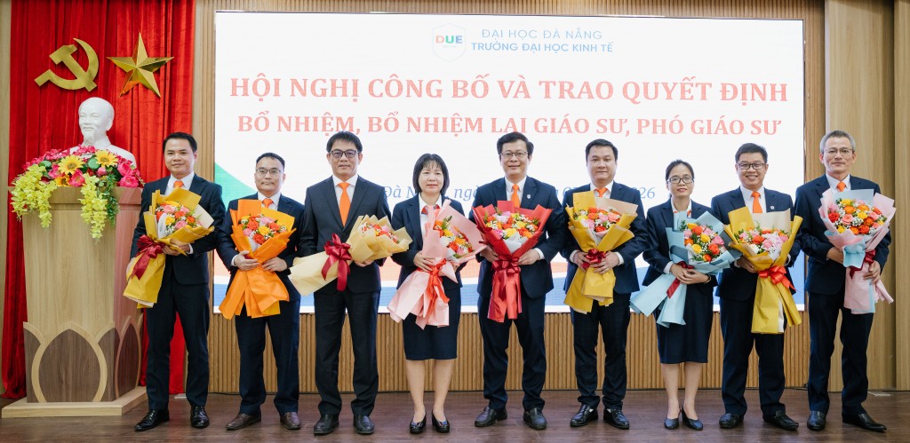 Trường Đại học Kinh tế - Đại học Đà Nẵng trao quyết định bổ nhiệm, bổ nhiệm lại chức danh Giáo sư, Phó giáo sư năm 2025