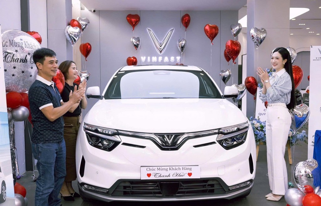 VinFast triển khai chiến dịch "Mãnh liệt vì tương lai xanh" - hỗ trợ toàn dân chuyển đổi sang xe điện