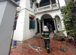 Nghi cháy nổ do tự chế pháo hoa khiến 3 người thương vong