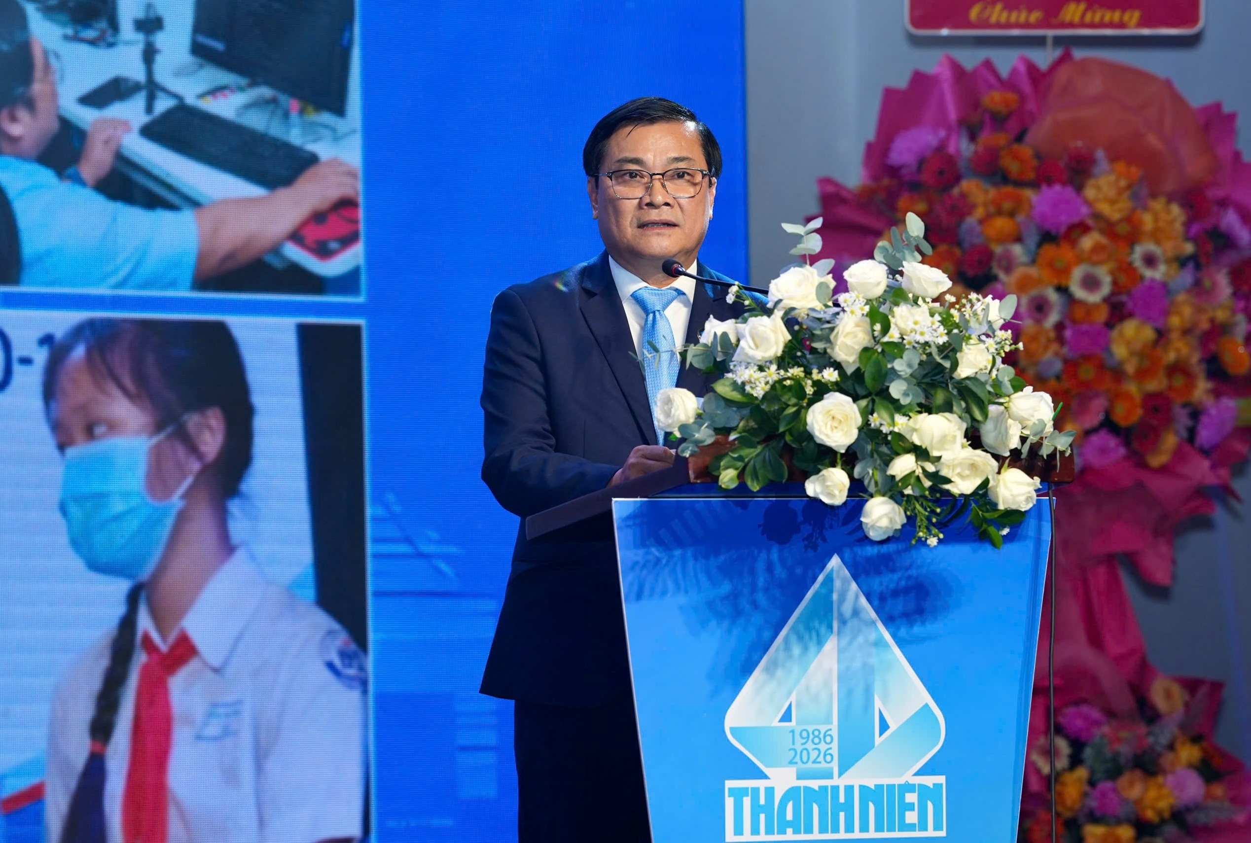 Tổng biên tập Báo Thanh Niên Nguyễn Ngọc Toàn phát biểu ôn lại truyền thống 40 năm