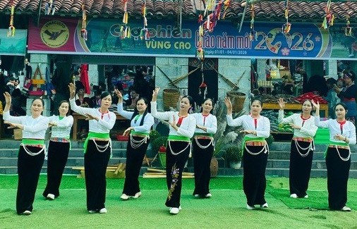 Vui đón mùa xuân rộn rã tại “Tết bản làng”