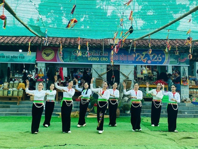 Vui đón mùa xuân rộn rã tại “Tết bản làng”