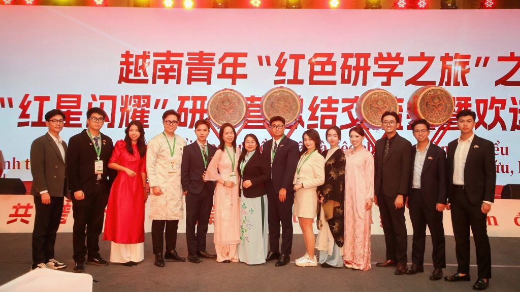 Sao Tháng giêng tỏa sáng từ bản lĩnh và khát vọng cống hiến