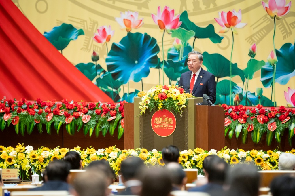 Tổng Bí thư Tô Lâm: Quốc hội tiếp tục đổi mới mạnh mẽ tư duy lập pháp, theo hướng kiến tạo và dẫn dắt phát triển Tổng Bí thư Tô Lâm: Quốc hội tiếp tục đổi mới mạnh mẽ tư duy lập pháp, theo hướng kiến tạo và dẫn dắt phát triển