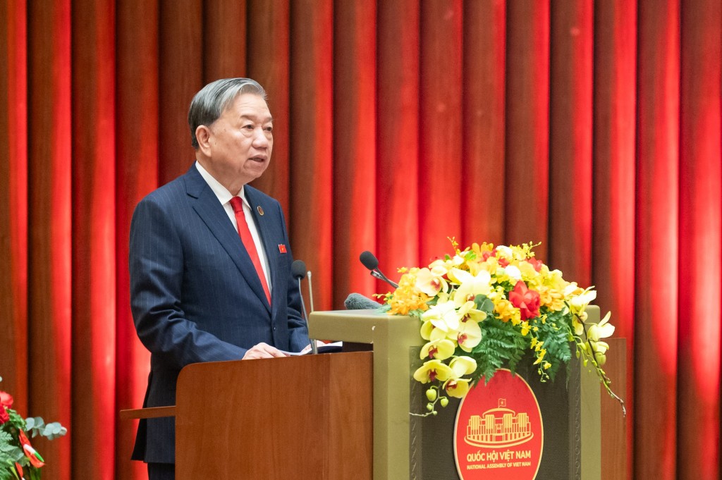 Tổng Bí thư Tô Lâm: Quốc hội tiếp tục đổi mới mạnh mẽ tư duy lập pháp, theo hướng kiến tạo và dẫn dắt phát triển Tổng Bí thư Tô Lâm: Quốc hội tiếp tục đổi mới mạnh mẽ tư duy lập pháp, theo hướng kiến tạo và dẫn dắt phát triển