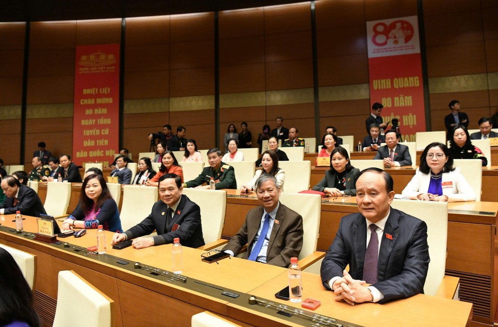 Tổng Bí thư Tô Lâm: Quốc hội tiếp tục đổi mới mạnh mẽ tư duy lập pháp, theo hướng kiến tạo và dẫn dắt phát triển Tổng Bí thư Tô Lâm: Quốc hội tiếp tục đổi mới mạnh mẽ tư duy lập pháp, theo hướng kiến tạo và dẫn dắt phát triển