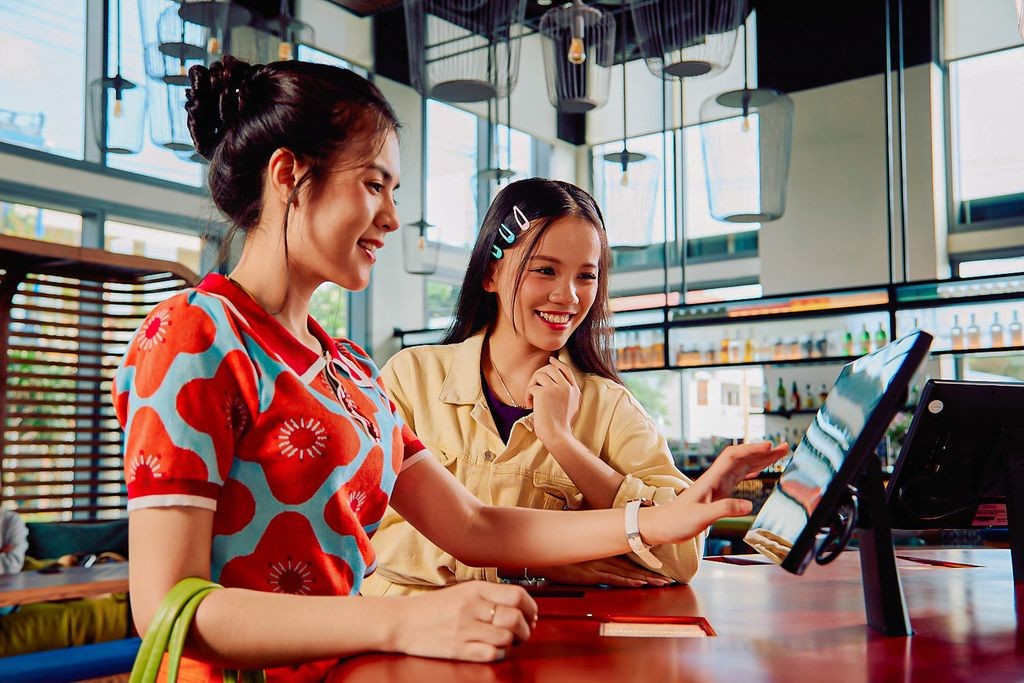 Wink từng khẳng định là một thương hiệu hiện đại, mang đậm bản sắc địa phương với tinh thần độc lập, được xây dựng trên nền tảng công nghệ Wink từng khẳng định là một thương hiệu hiện đại, mang đậm bản sắc địa phương với tinh thần độc lập, được xây dựng trên nền tảng công nghệ