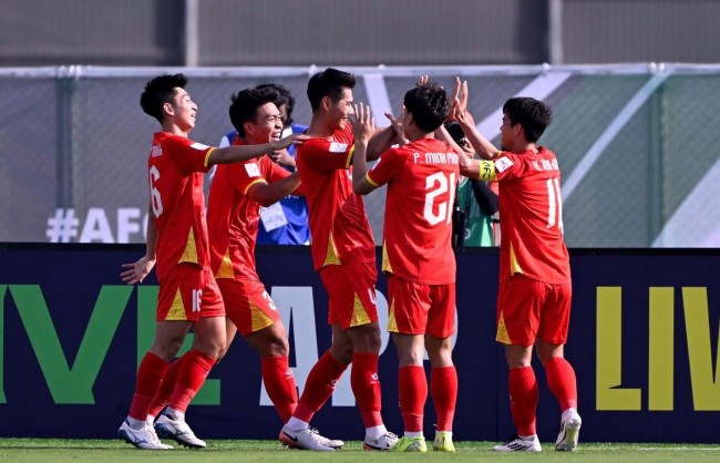 Ra quân thuận lợi, U23 Việt Nam thắng U23 Jordan 2-0