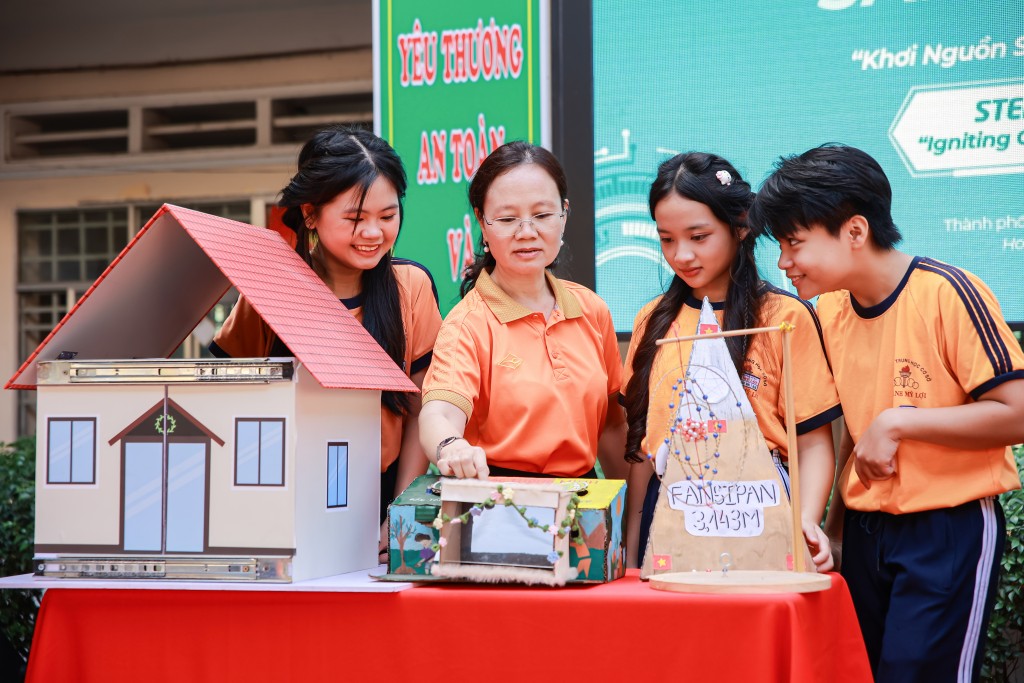 Hội trại là hoạt động tiếp nối chuỗi tập huấn chuyên sâu cho 56 giáo viên đến từ 8 trường THCS trên địa bàn TP.HCM