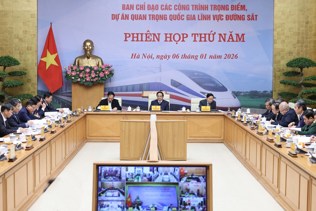 Thủ tướng Chính phủ Phạm Minh Chính, Trưởng Ban Chỉ đạo các công trình trọng điểm, dự án quan trọng quốc gia lĩnh vực đường sắt chủ trì phiên họp thứ năm của Ban Chỉ đạo - Ảnh: VGP/Nhật Bắc Thủ tướng Chính phủ Phạm Minh Chính, Trưởng Ban Chỉ đạo các công trình trọng điểm, dự án quan trọng quốc gia lĩnh vực đường sắt chủ trì phiên họp thứ năm của Ban Chỉ đạo - Ảnh: VGP/Nhật Bắc