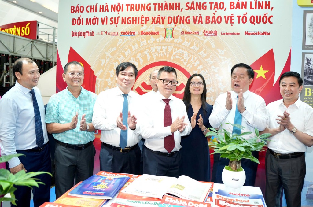 Mở rộng không gian, tạo động lực phát triển báo chí