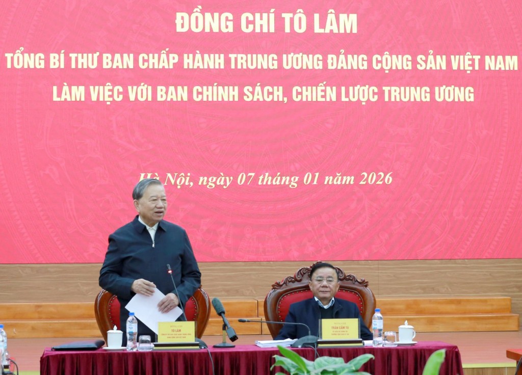 Tổng Bí thư: Xây dựng Nghị quyết phải có tầm nhìn xa, bảo đảm tính khả thi và tính hành động cao Tổng Bí thư: Xây dựng Nghị quyết phải có tầm nhìn xa, bảo đảm tính khả thi và tính hành động cao