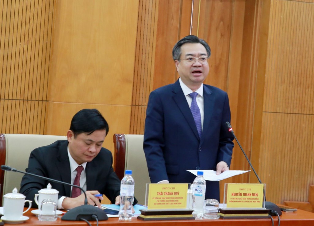 Tổng Bí thư: Xây dựng Nghị quyết phải có tầm nhìn xa, bảo đảm tính khả thi và tính hành động cao Tổng Bí thư: Xây dựng Nghị quyết phải có tầm nhìn xa, bảo đảm tính khả thi và tính hành động cao