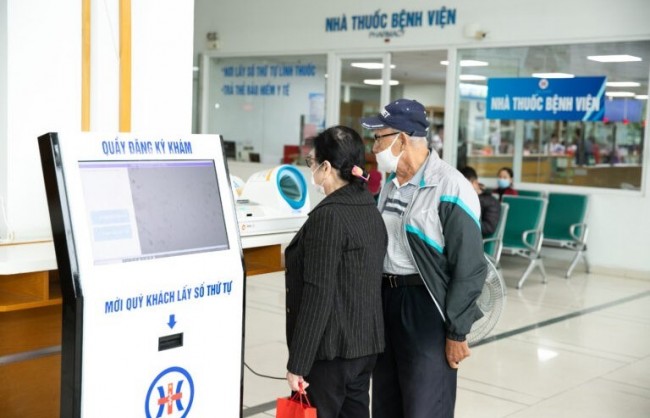 Tận tâm vì sức khỏe Nhân dân