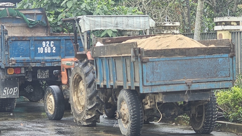Siết chặt hoạt động khai thác khoáng sản trái phép ven sông Thu Bồn Siết chặt hoạt động khai thác khoáng sản trái phép ven sông Thu Bồn