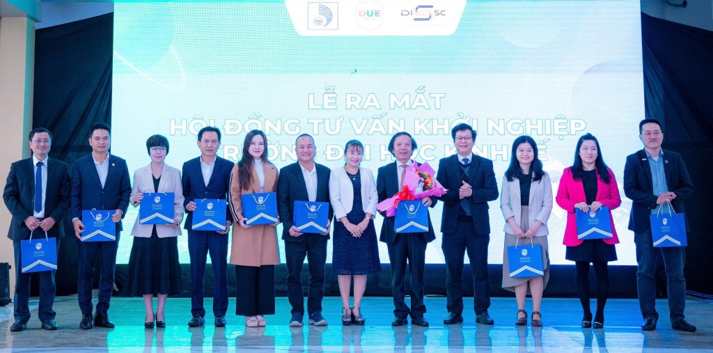 Ra mắt Hội đồng tư vấn khởi nghiệp trường Đại học Kinh tế - Đại học Đà Nẵng Ra mắt Hội đồng tư vấn khởi nghiệp trường Đại học Kinh tế - Đại học Đà Nẵng