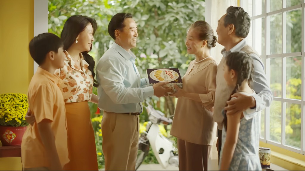 Tôn vinh hành trình tri ân qua bao thế hệ