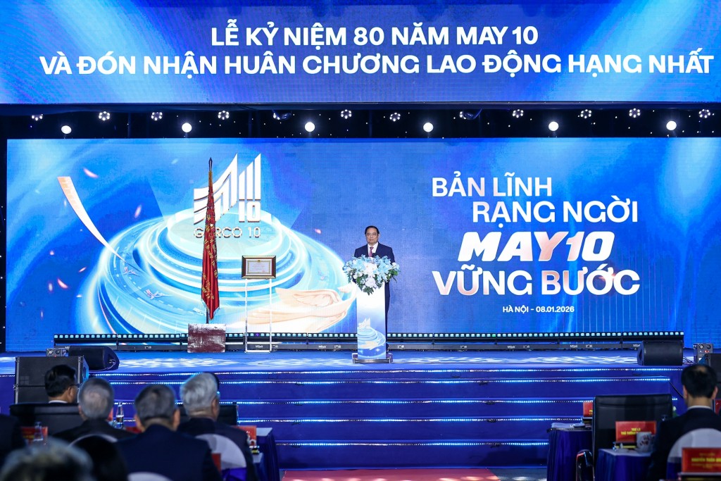 Theo Thủ tướng, phải biến ngành dệt may Việt Nam và Tổng Công ty May 10 thành một thương hiệu toàn cầu, biểu tượng cho trí tuệ và văn hóa Việt Nam - Ảnh: VGP/Nhật Bắc Theo Thủ tướng, phải biến ngành dệt may Việt Nam và Tổng Công ty May 10 thành một thương hiệu toàn cầu, biểu tượng cho trí tuệ và văn hóa Việt Nam - Ảnh: VGP/Nhật Bắc