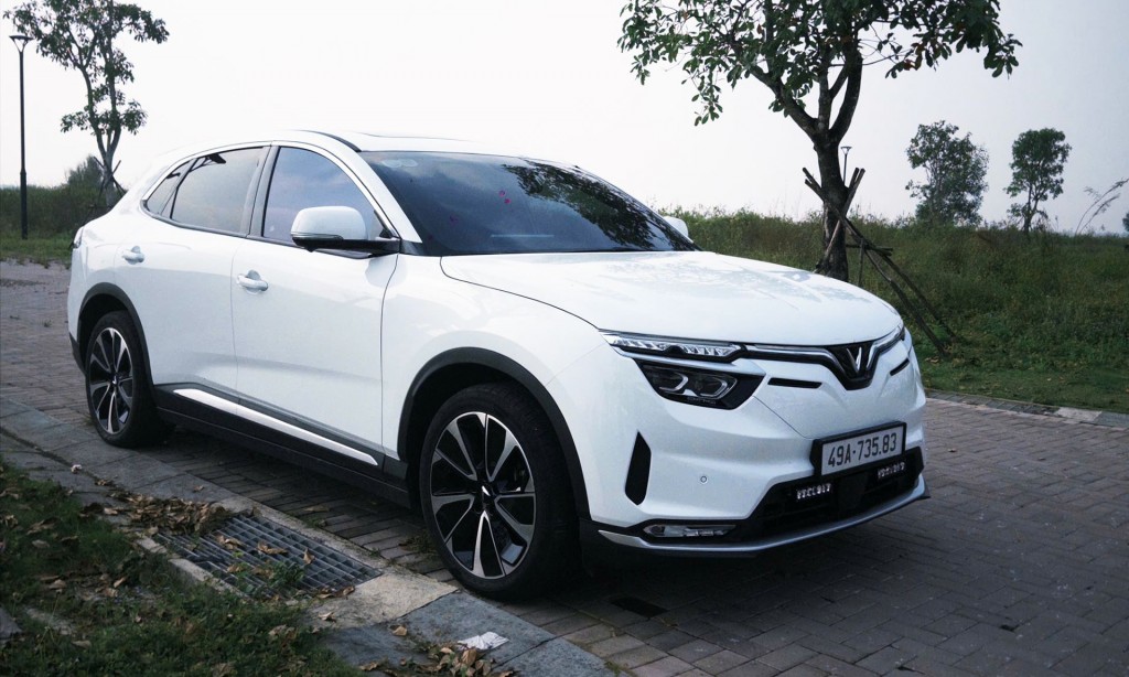 Chiếc VF 8 đáp ứng nhiều nhu cầu sử dụng của anh Dũng.