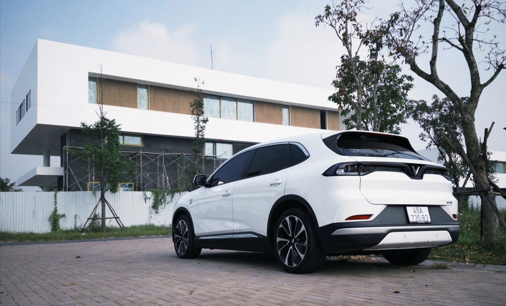 Anh Dũng cho biết việc sạc xe với anh rất đơn giản.