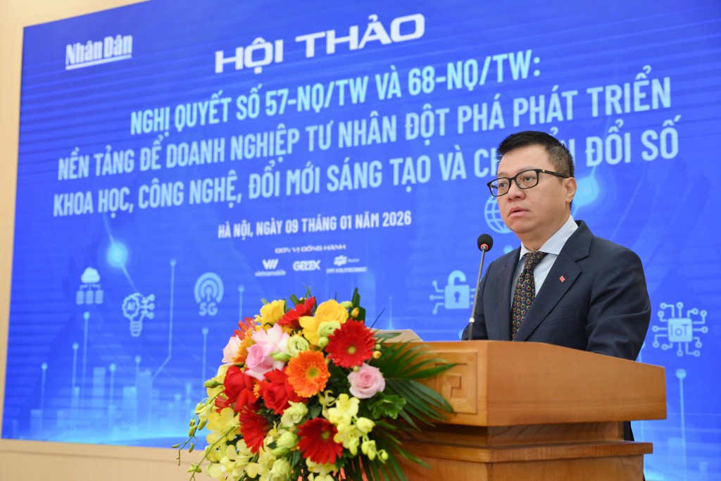 Đồng chí Lê Quốc Minh, Ủy viên Trung ương Đảng, Tổng Biên tập Báo Nhân Dân, Phó Trưởng ban Tuyên giáo và Dân vận Trung ương, Chủ tịch Hội Nhà báo Việt Nam phát biểu khai mạc Hội thảo