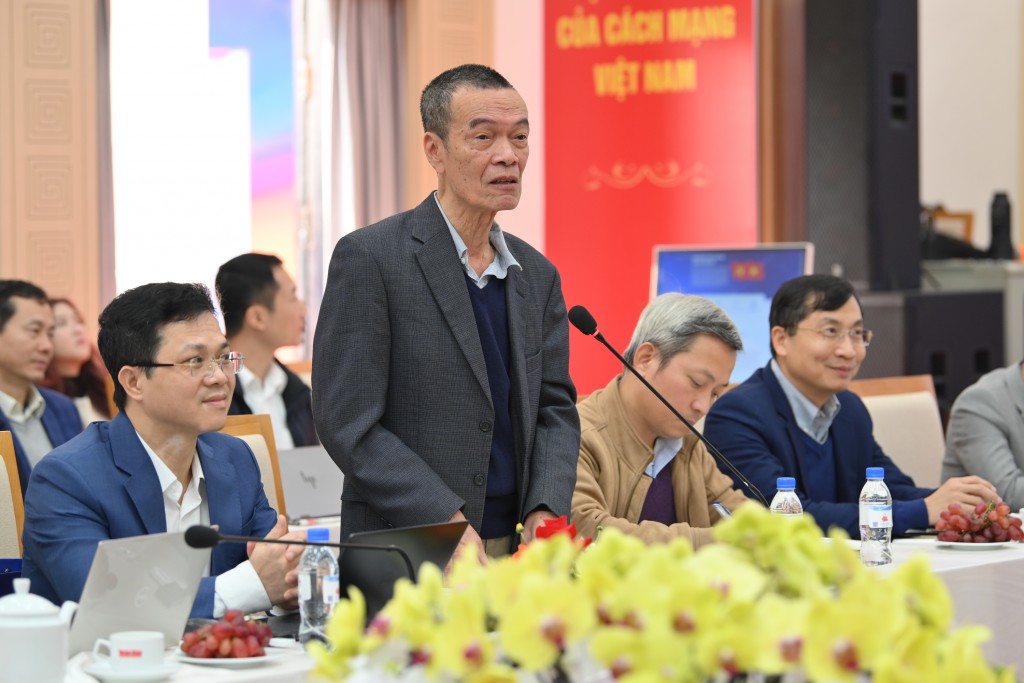 Đại biểu phát biểu ý kiến tham luận tại Hội thảo