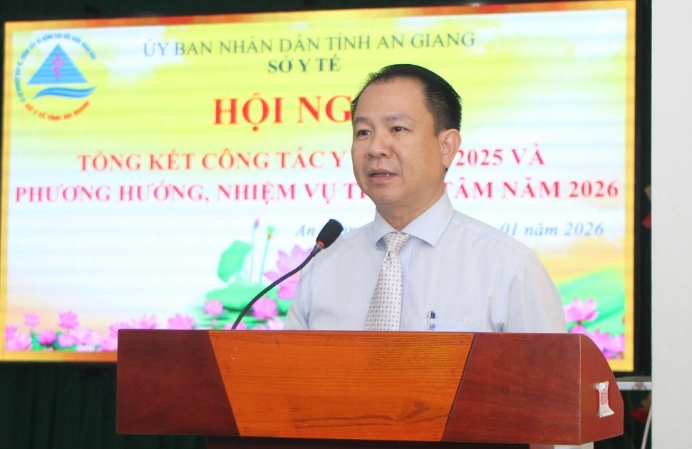 PGD.TS.BS Trần Quang Hiền, Giám đốc Sở Y tế An Giang phát biểu tại hội nghị (ảnh: Hạnh Châu)