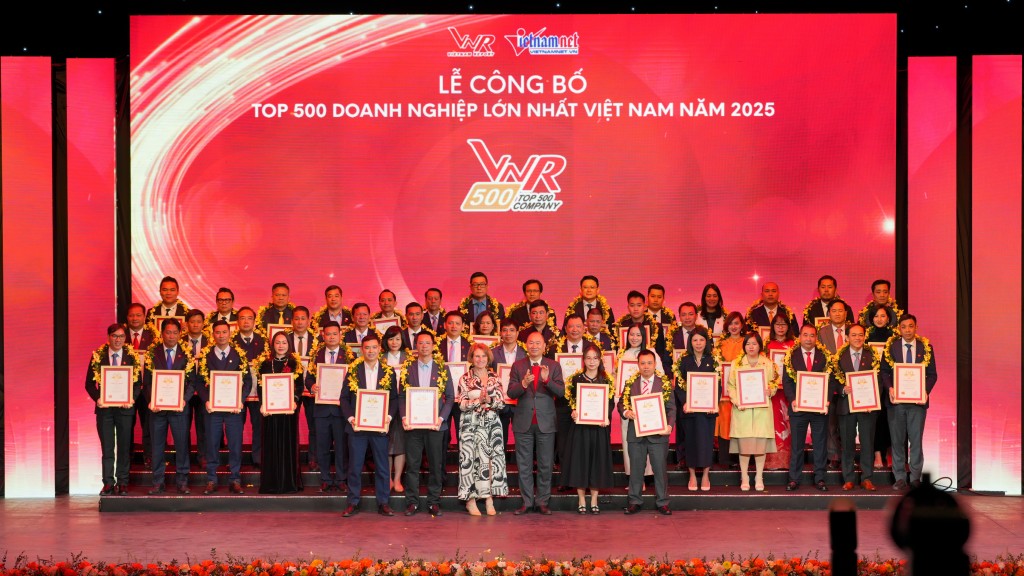 Các doanh nghiệp được vinh danh tại VNR500