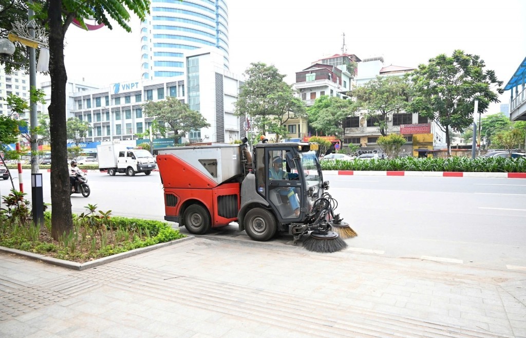 Bảo đảm vệ sinh môi trường, mỹ quan đô thị phụ vụ Đại hội Đảng và Tết Nguyên đán