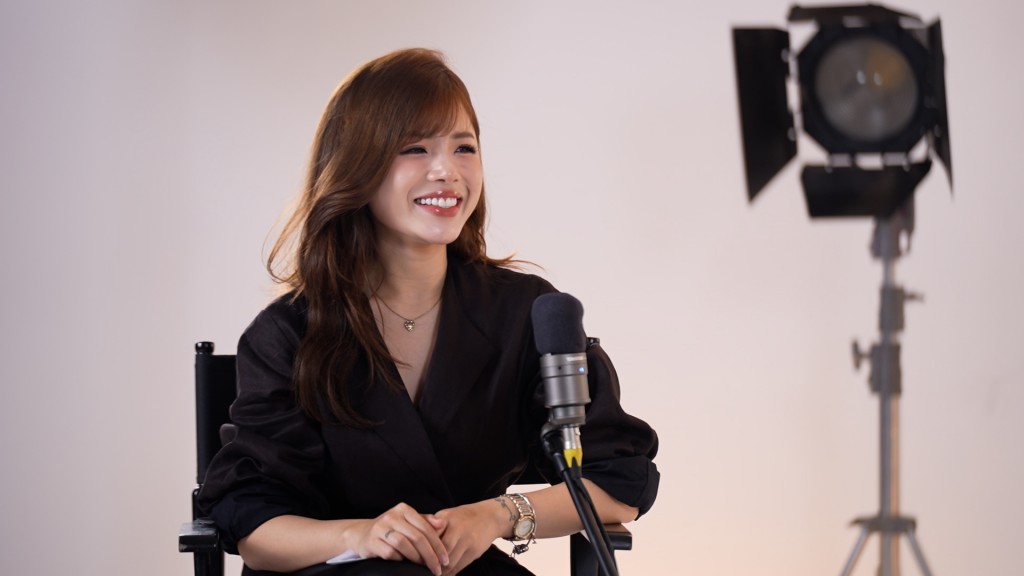 Biên tập viên Thái Trang đảm nhiệm vị trí dẫn dắt chương trình