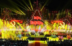 Viêng Chăn rực sáng đêm nghệ thuật "Việt - Lào: Bản trường ca hữu nghị"