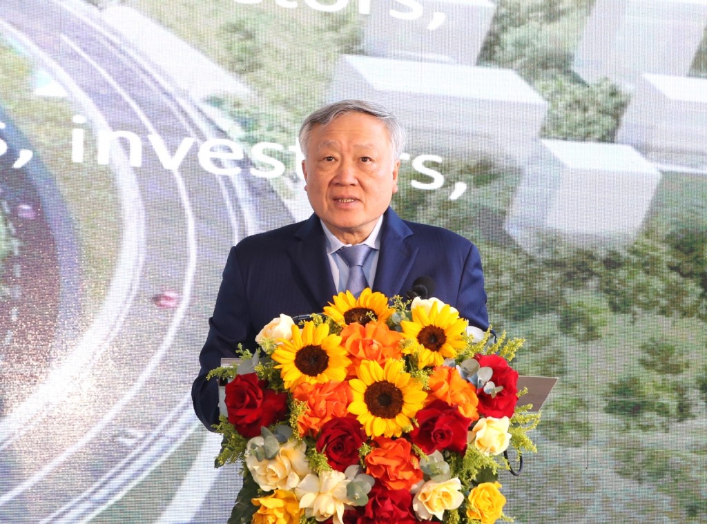 Phó Thủ tướng Thường trực Chính phủ Nguyễn Hòa Bình phát biểu tại lễ khai trương - Ảnh: VGP/Nguyễn Hoàng