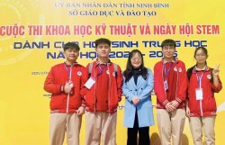 Trường THCS và THPT Nguyễn Tất Thành giành giải Ba toàn đoàn Cuộc thi KHKT và Ngày hội STEM