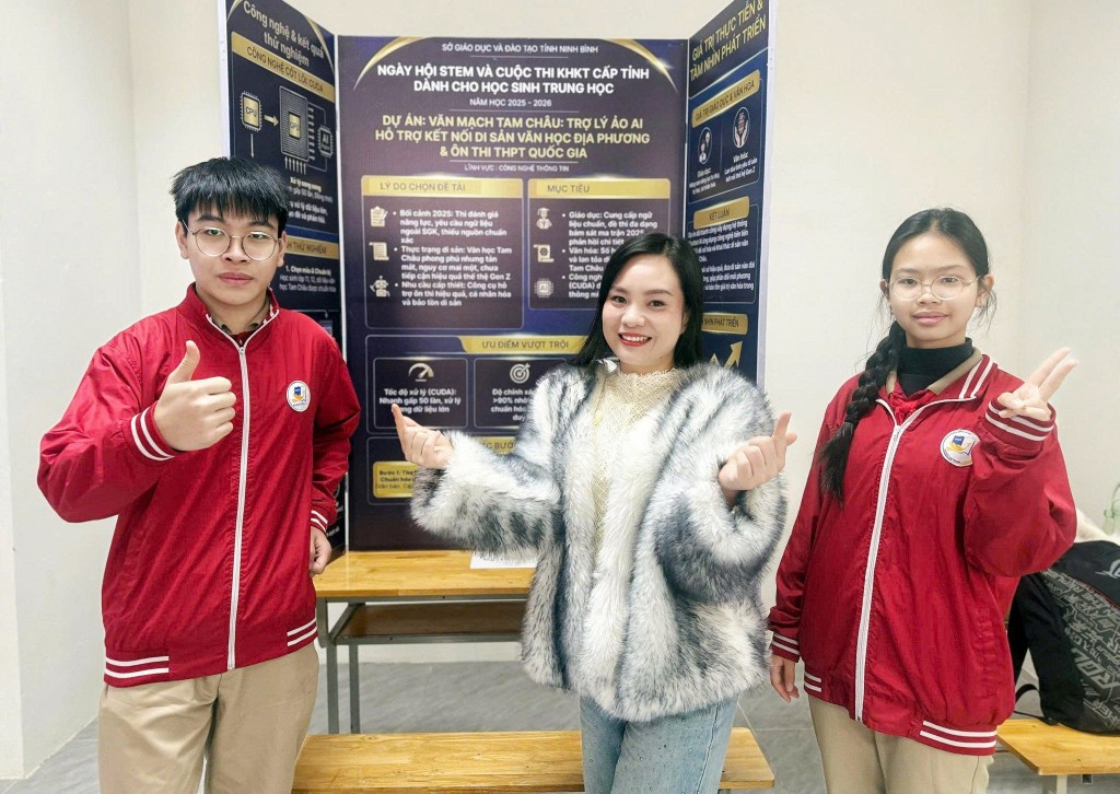 Trường THCS và THPT Nguyễn Tất Thành giành giải Ba toàn đoàn Cuộc thi KHKT và Ngày hội STEM